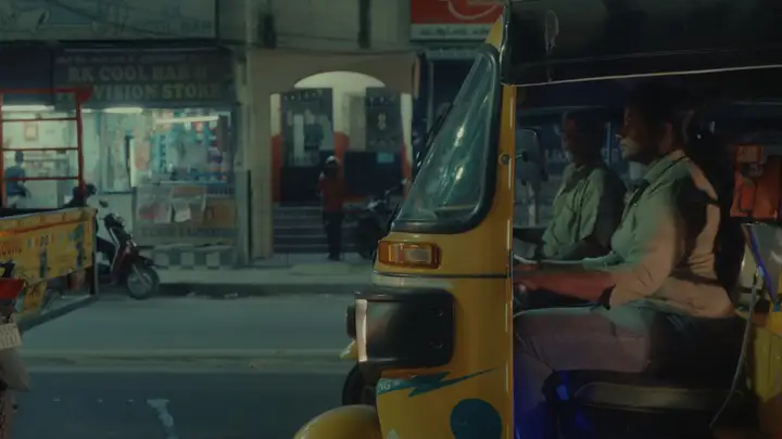 Still from Auto Queens
